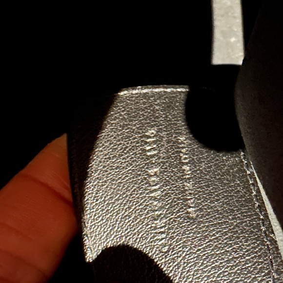 ❌ SOLD ❌ YSL Tote - Black Saint Laurent Leather Tote Bag - Picture 8 of 10